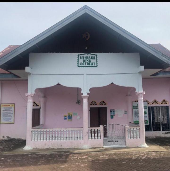 foto bangunan meunasah cot beut